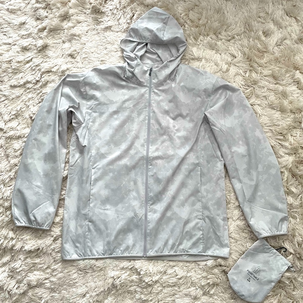 UNIQLO Men’s UV Protection Pocketable Parka US Size L Large New Without Tag